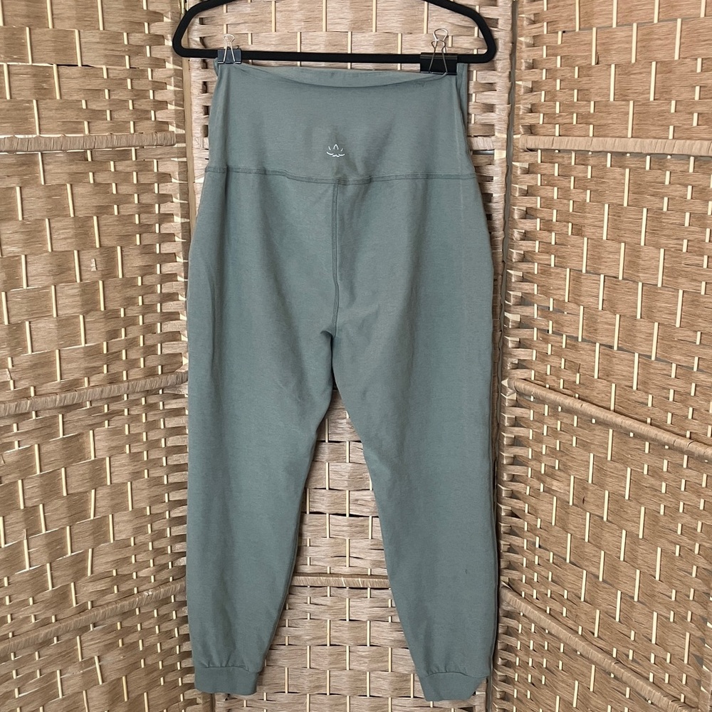 Beyond Yoga Sage Green Maternity Joggers - Picture 2 of 6